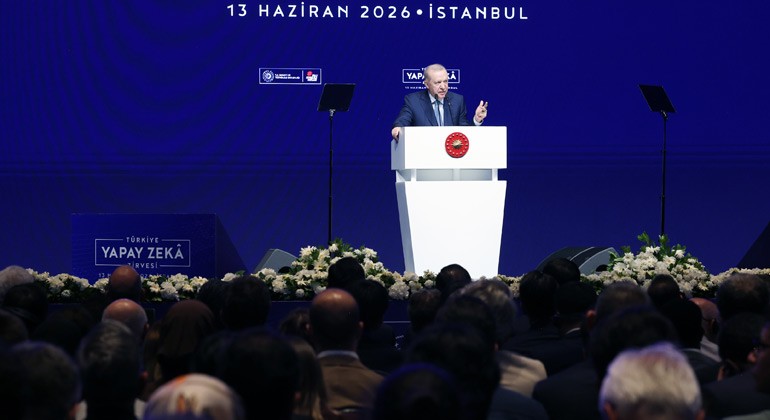 “Büyük ve güçlü bir Türkiye’yi dijital alanda da inşa etmekte