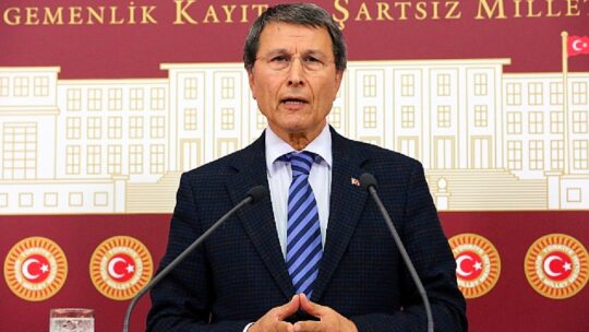 Kutlu Parti Genel Başkanı Yusuf Halaçoğlu yaptığı açıklamada önemli uyarıda